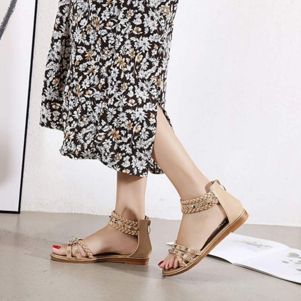 Sandals - Picture 3 of 10